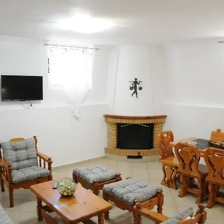 Holiday home Guest House Agioi Theodoroi (Corinthia)