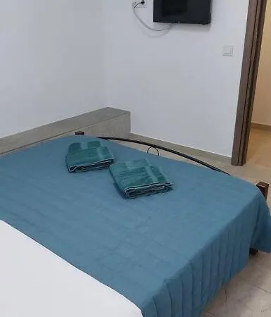 Dom wakacyjny Guest House Agioi Theodoroi (Corinthia)